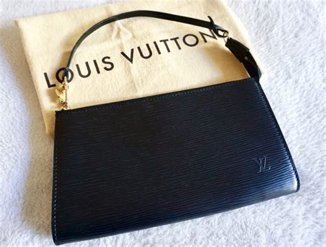 pochette nera epi louis vuitton|louis vuitton accessories pochette.